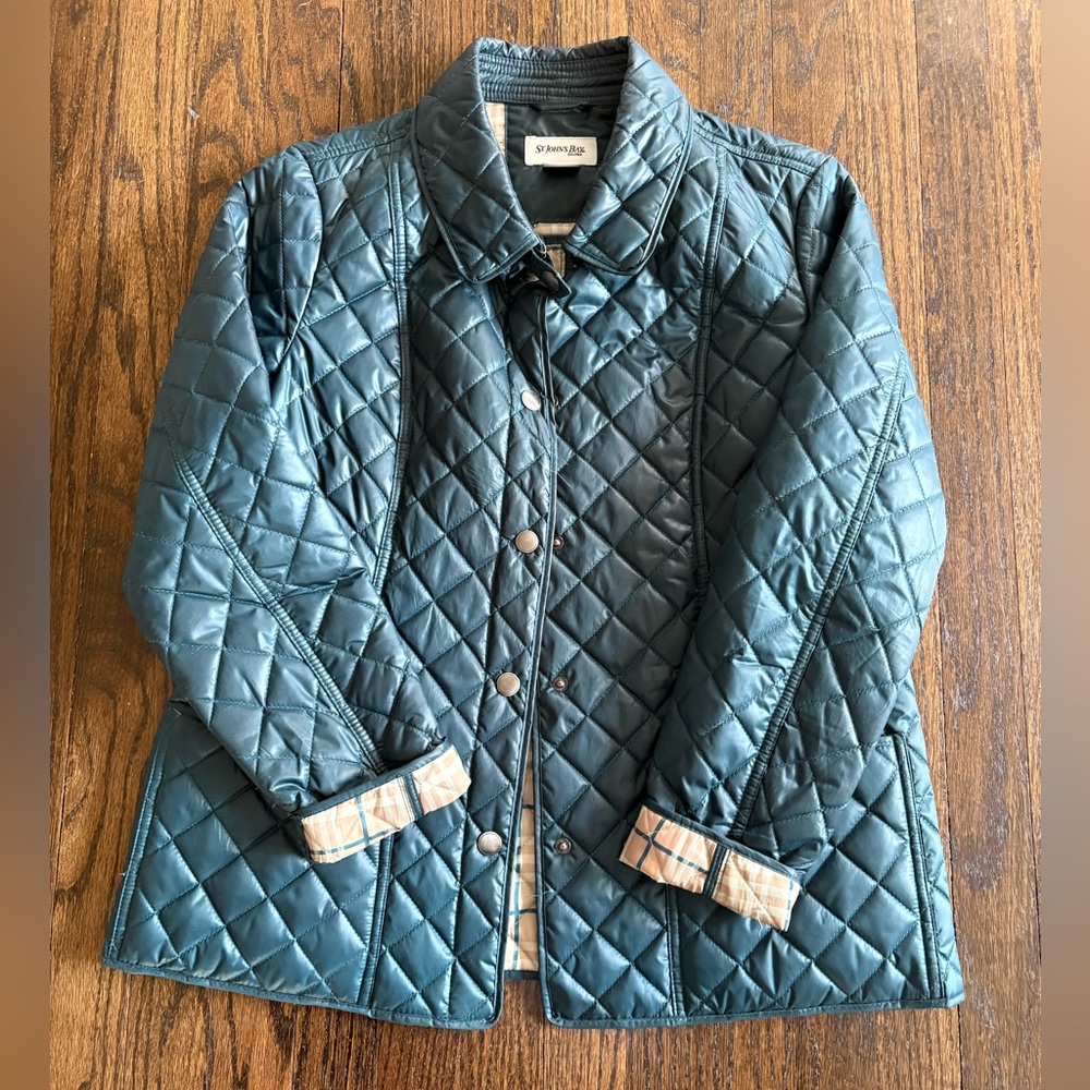 St. John's Bay Blue Puffer Jacket with Quilted Design and Stand-Up Collar